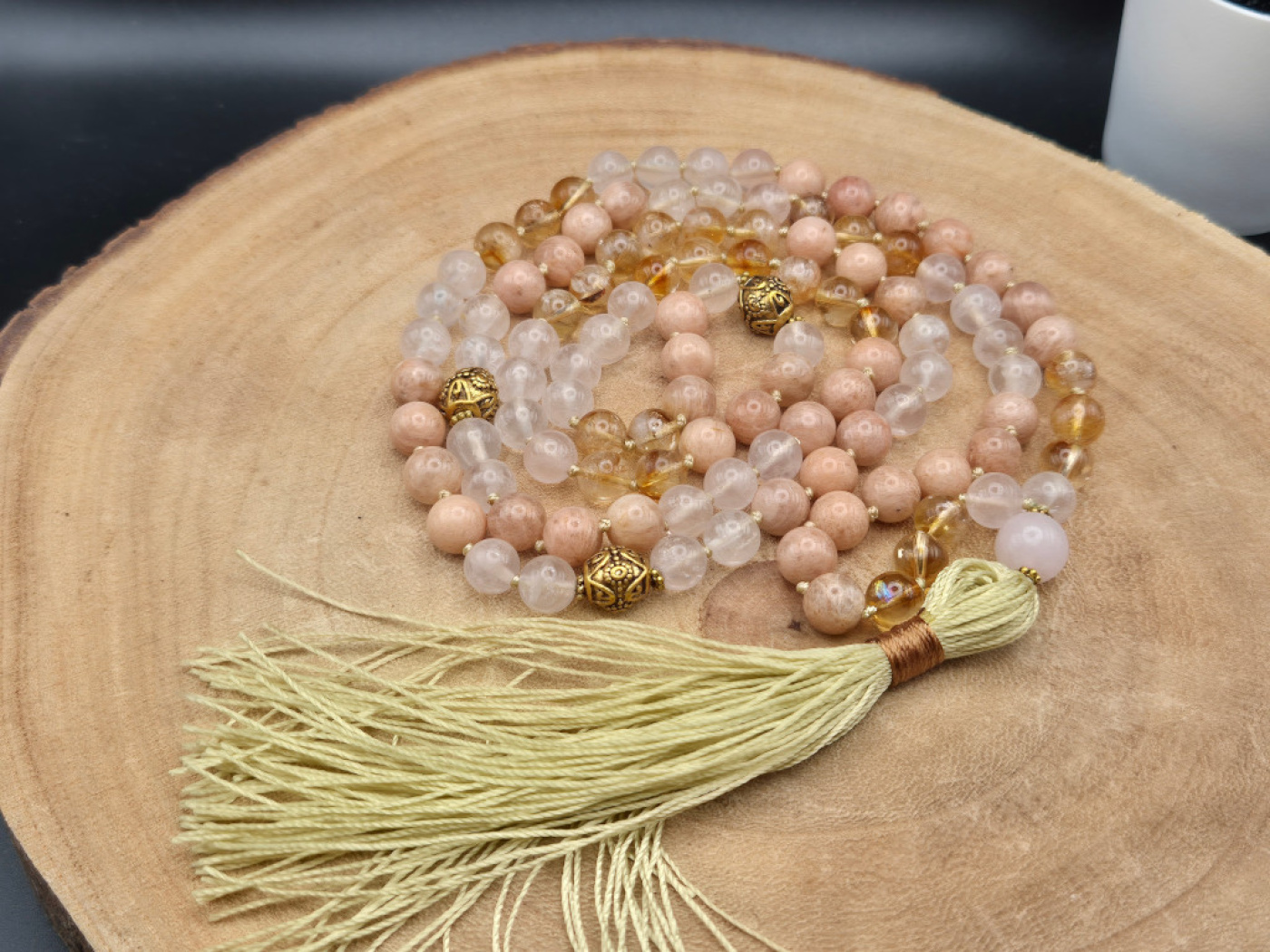 "Mala der inneren Harmonie" | Citrin · Pfirsich-Mondstein · Rosenquarz | 108+1 Perlen | ca. 8mm